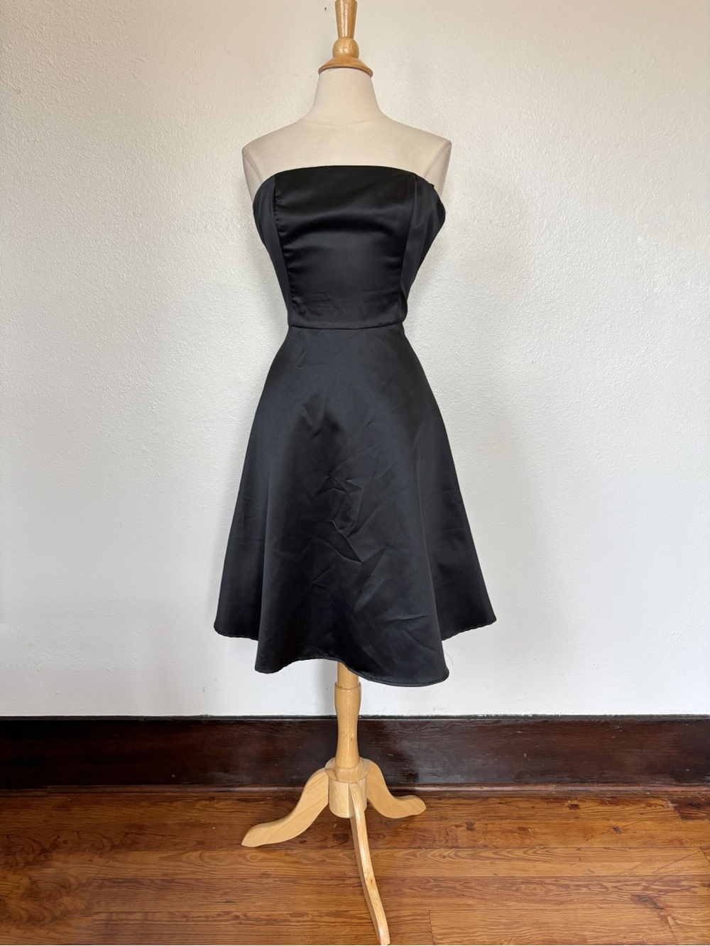 Y2K does 50s Rampage Black Strapless Fit-and-Flare Satin Cocktail Dress